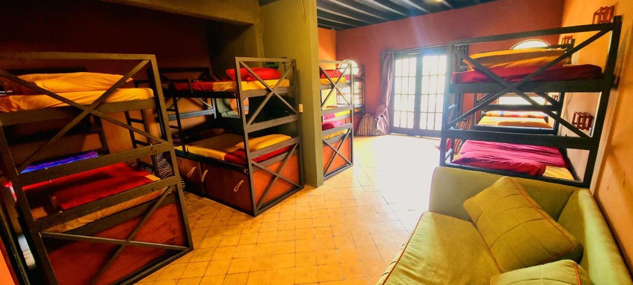 Circo Hostel Asuncion Luaran gambar