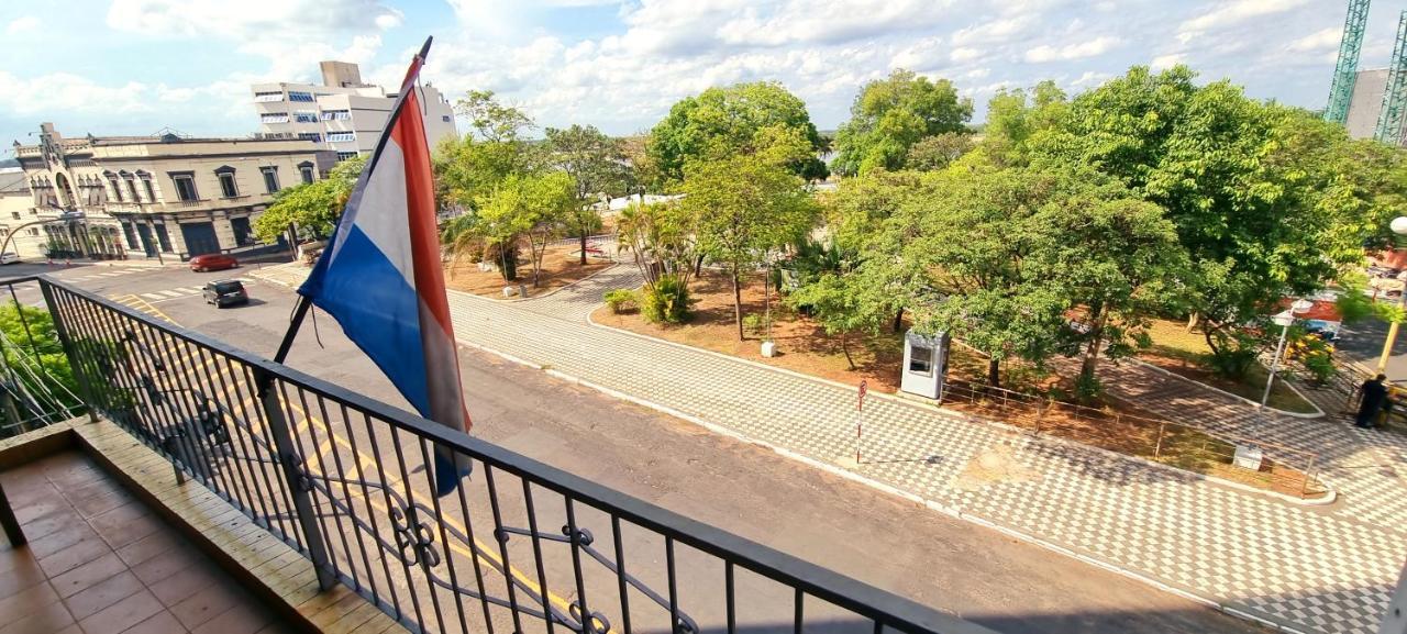 Circo Hostel Asuncion Luaran gambar
